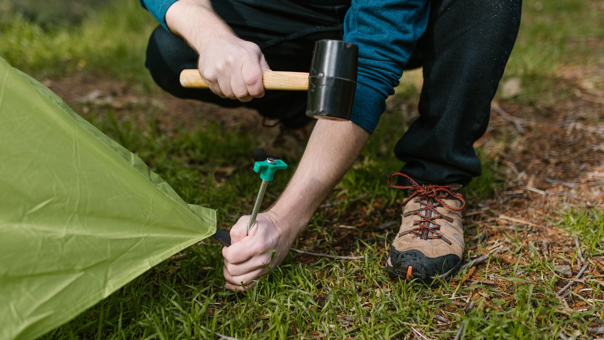 Comment bien entretenir sa tente de camping ? nettoyage et stockage