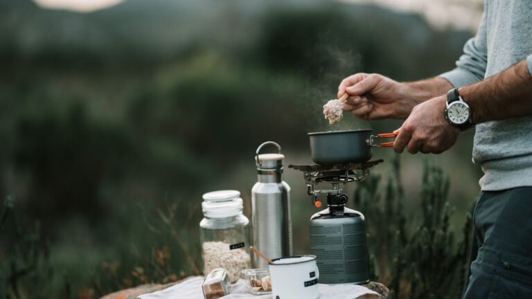 Que manger en randonnée itinérante ? guide nutrition et idées de repas