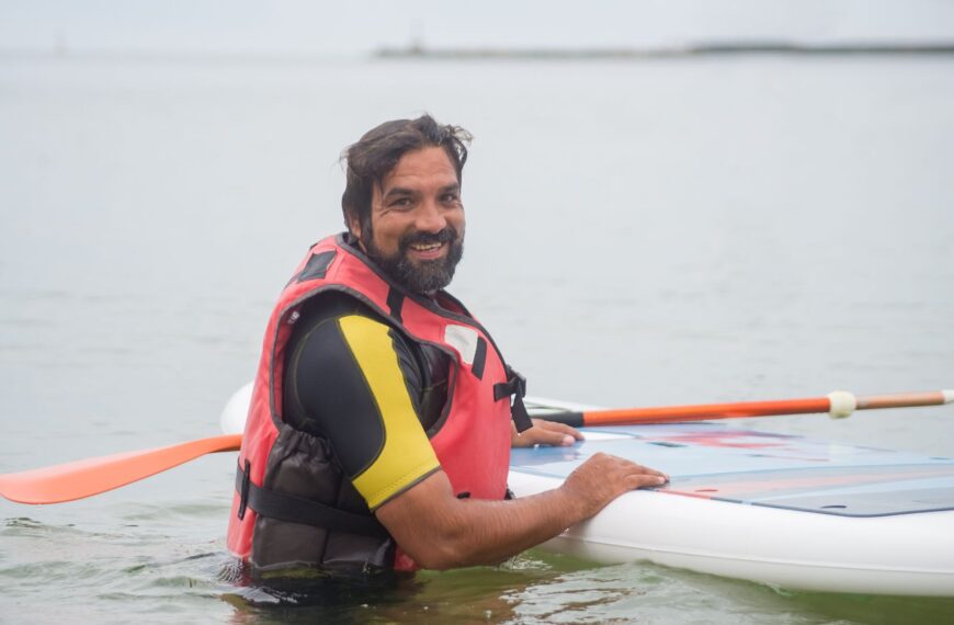 Comment débuter le paddle en mer ? matériel, sécurité et techniques
