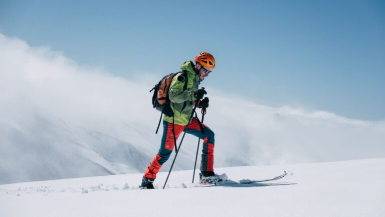 Comment s’initier au ski de randonnée ? guide pour débuter en sécurité