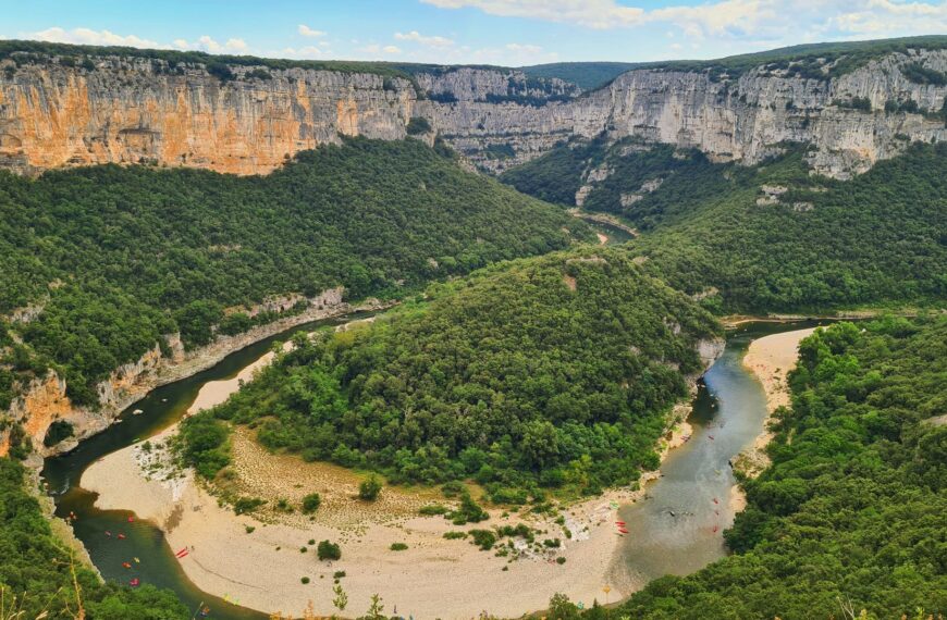 Meilleurs spots de canyoning en Ardèche : parcours incontournables