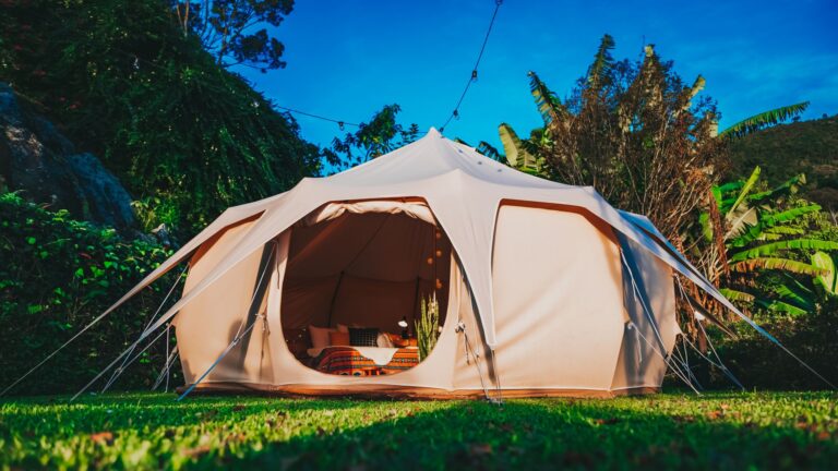 Qu’est-ce que le glamping ? origines et concept du camping haut de gamme