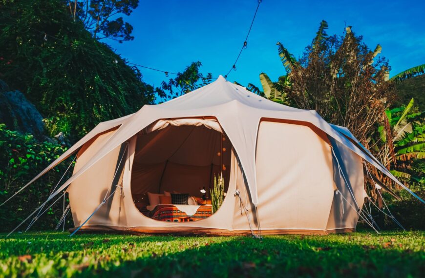 Qu’est-ce que le glamping ? origines et concept du camping haut de gamme